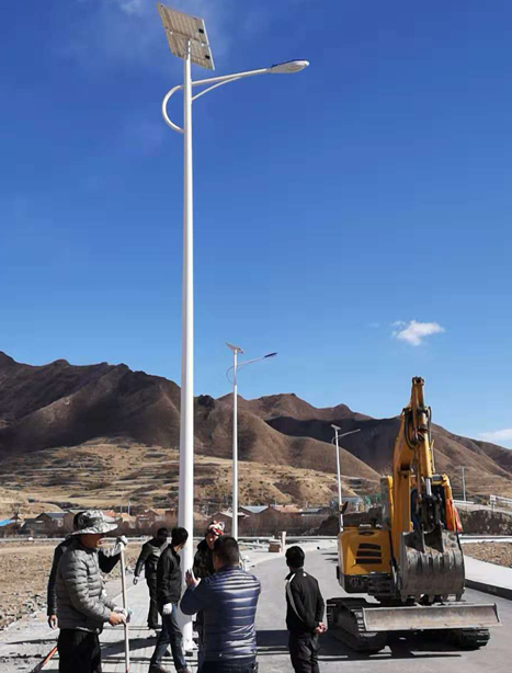 甘南碌曲10米碌曲太阳能路灯项目